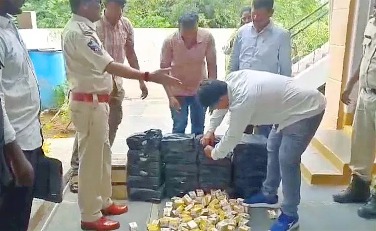 Karnataka Liquor Seized In TDP Leader House At Hindupur