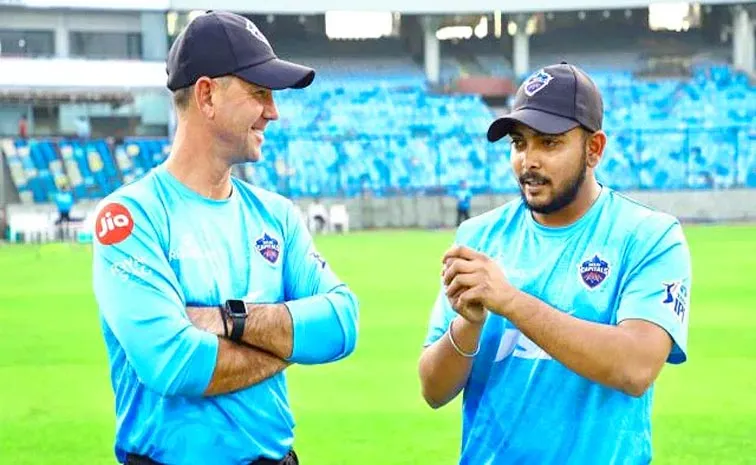  Ricky Ponting comments on Prithvi Shaw going unsold at IPL 2025 auction