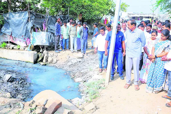 మాస్టర్‌ప్లాన్‌కు తగ్గట్లు నిర్మాణాలు చేపట్టాలి