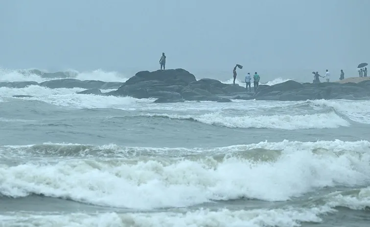 Heavy Rain Forecast To AP Many Districts