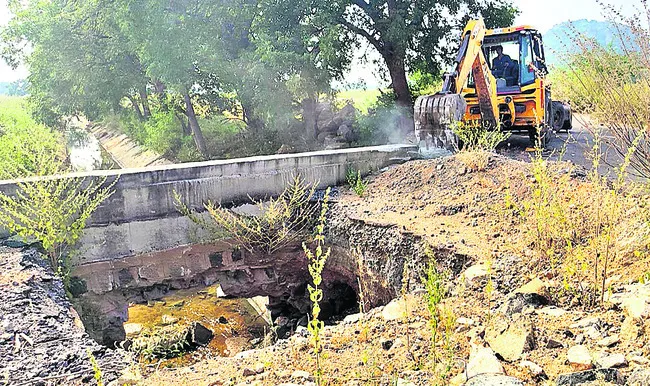 రూ.4లక్షలతో కల్వర్టు మరమ్మతు 