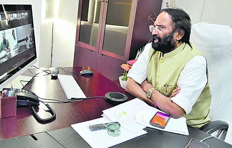 Uttam Kumar Reddy on buying Kharif season grain