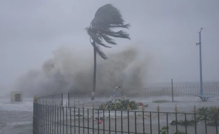 Cyclone Fengal Landfall Today; Schools, Colleges Shut In Tamil Nadu, Puducherry