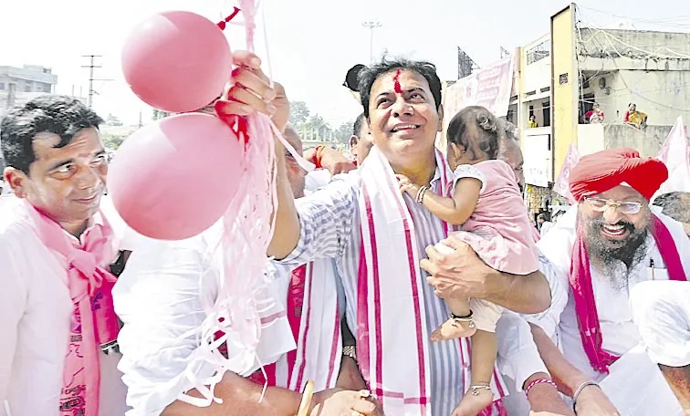 Deeksha Diwas: KTR calls for renewed struggle against Congress: Telangana