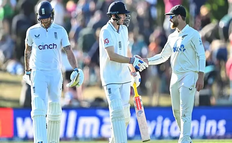 New Zealand's 155-6 At Stumps Set Up Easy Work For England