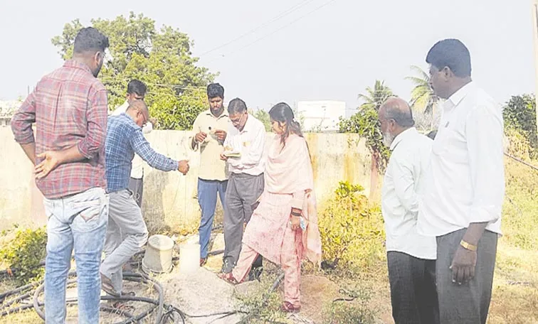 DEO visits Mujahidpur Model School Hostel: Telangana