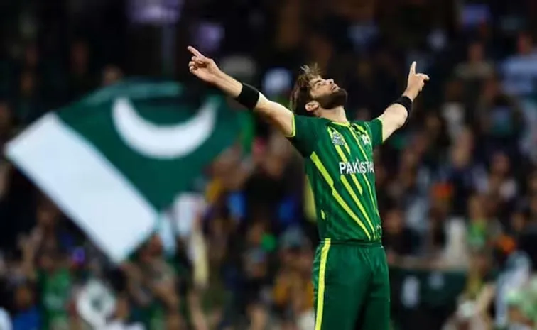 PAK VS AUS: Shaheen Afridi On Verge Of Breaking Waqar Younis Huge Record In Australia Series