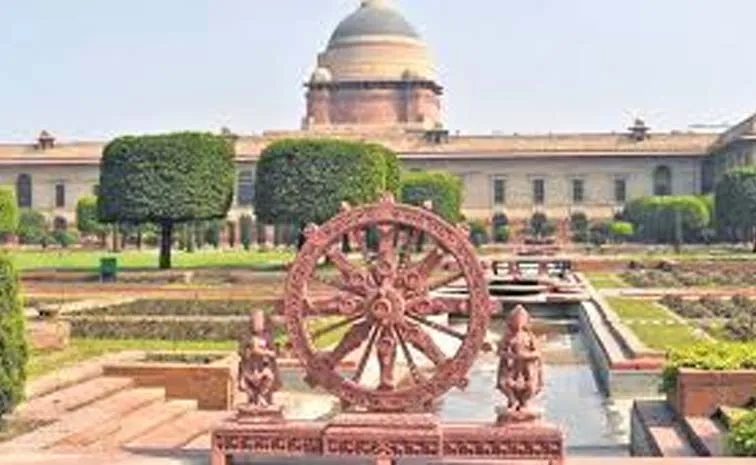 Konark Wheel Replicas Installed At Rashtrapati Bhavan