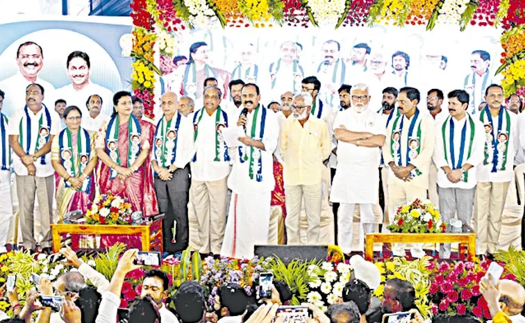 YSRCP Leaders Slams to Chandrababu Govt: Andhra pradesh