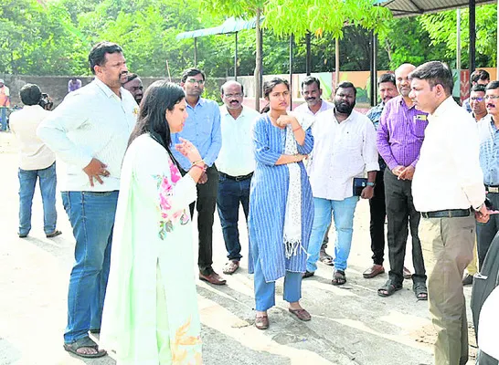 విద్యార్థులు శాసీ్త్రయంగా ఆలోచించాలి