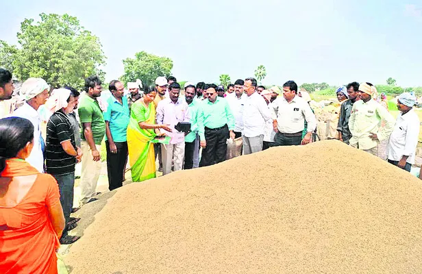 రైతులు నాణ్యమైన ధాన్యం తేవాలి