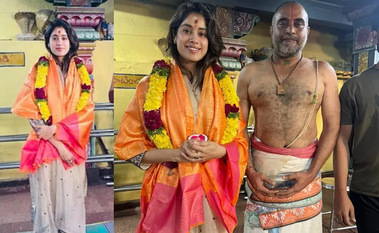 Janhvi Kapoor In Hyderabad Hanuman Temple