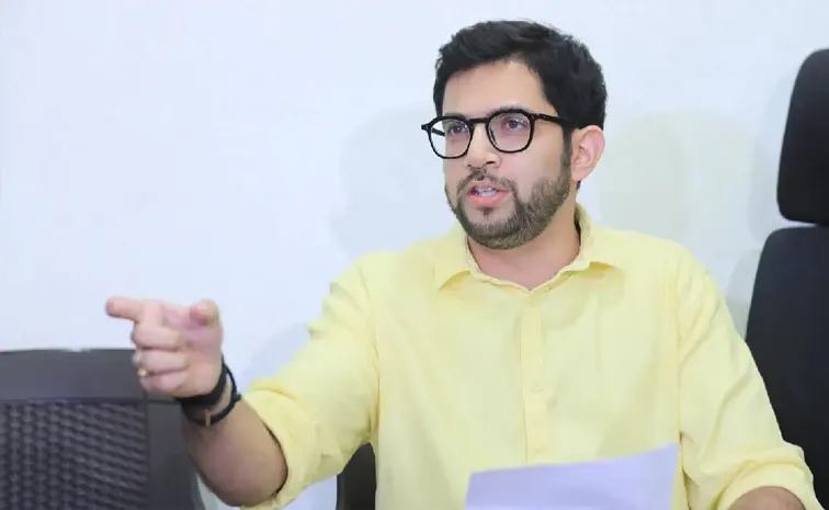 Aaditya Thackeray criticizes Mahayuti over the choice of Chief Minister