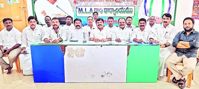 కూటమి ప్రభుత్వం అన్నింటిలోనూ విఫలం 