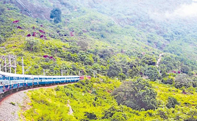 Araku tourist destinations facing difficulties: Andhra pradesh