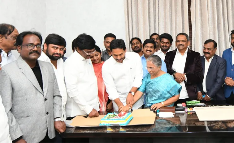 YS Jagan Participated In Semi Christmas Celebrations At Tadepalli