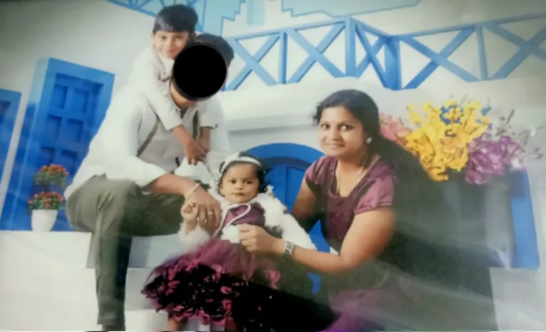 Housewife commits suicide in karanataka