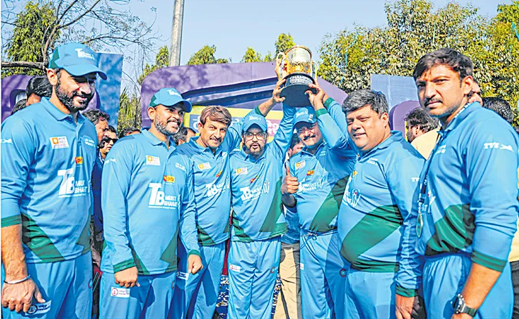 Lok Sabha XI Beats Rajya Sabha XI In TB Awareness Cricket Match