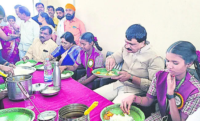 విద్యార్థులకు నాణ్యమైన భోజనం 