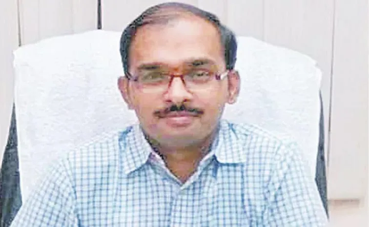 Threats to former Beverages Corporation MD Vasudeva Reddy: Andhra pradesh