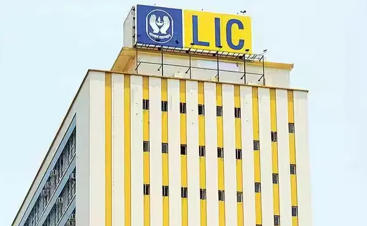 LIC reported unclaimed maturity claims with LIC have reaching Rs 880.93 crore