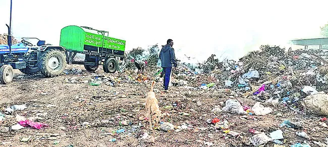 డంపింగ్‌యార్డులో మంటలు