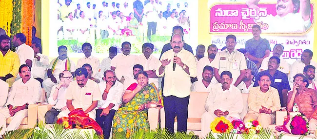 జిల్లా సర్వతోముఖాభివృద్ధికి కృషి