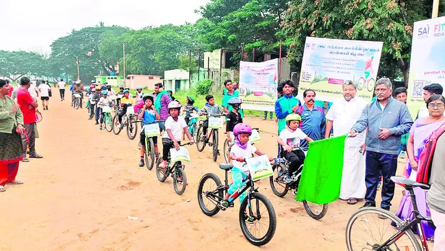 ఉత్సాహంగా చిన్నారుల సైకిల్‌ ర్యాలీ 