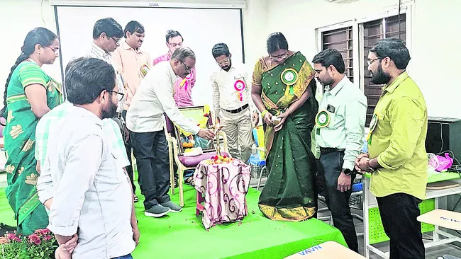 నాణ్యమైన భోజనం పెట్టండి