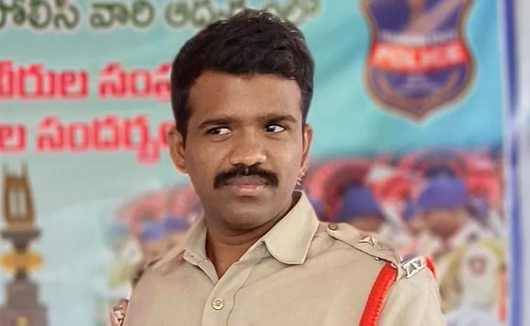 Sub Inspector Of Police Suicide In Vajedu Resort In Telangana 