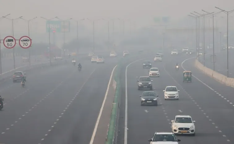 Delhi Pollution Effect BS 3 Petrol and BS 4 Diesel Cars Ban Again Check The Details