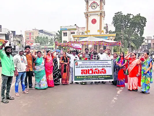 అమిత్‌ షాను బర్త్‌రఫ్‌ చేయాలి