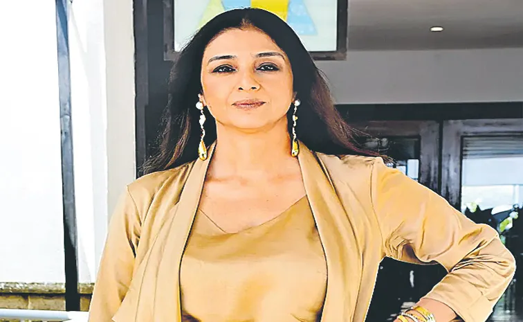 Tabu reunites with Akshay Kumar for Priyadarshan Bhooth Bangla