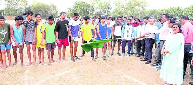 క్రీడల్లో రాష్ట్రస్థాయిలో రాణించాలి