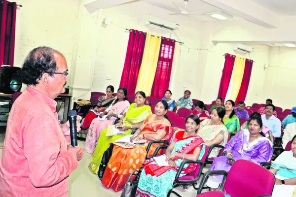 అనువాదం బహుళ ప్రయోజనాన్ని కలిగి ఉండాలి