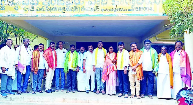 పెండింగ్‌ కేసుల పరిష్కారంపై ప్రత్యేక దృష్టి 