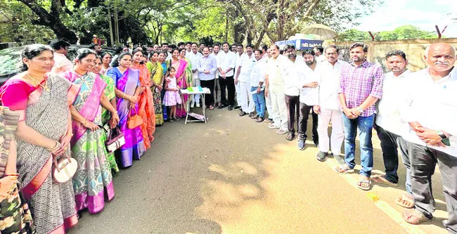 అలుపెరుగని  యోధుడు జగన్‌ 