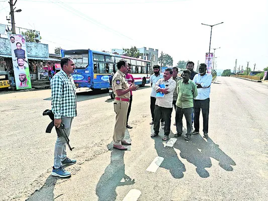 ఇందారం రోడ్డు ప్రమాదంపై సీఐ విచారణ