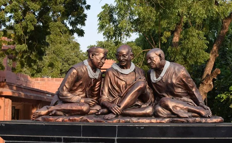 Sardar Vallabhbhai Patel National Museum Moti Shahi Mahal : Iron Man Memorial