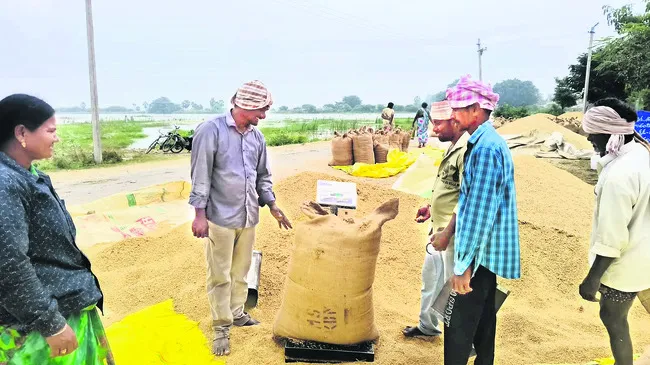 జోరుగా కొనుగోళ్లు