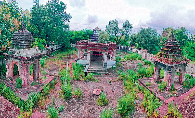 A temple without God In Peddapalli