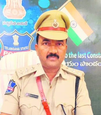 ప్రత్యేక బృందాలతో తనిఖీలు 
