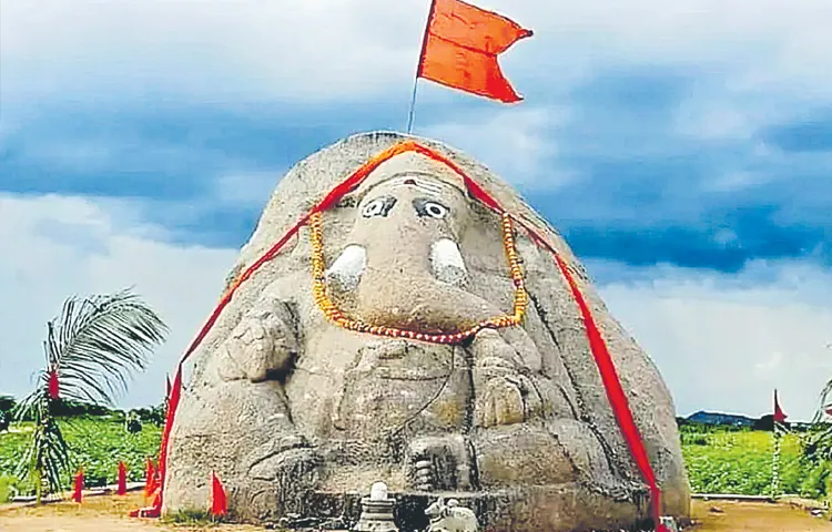 The tallest monolithic statue of Lord Ganesha in the country is located in Nagarkurnool district