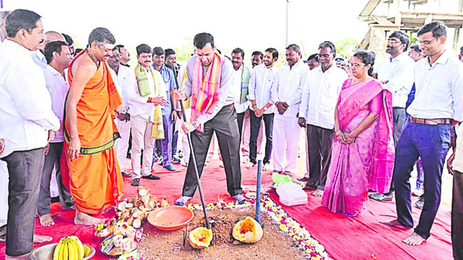 విద్య, వైద్య రంగాలకు కృషి