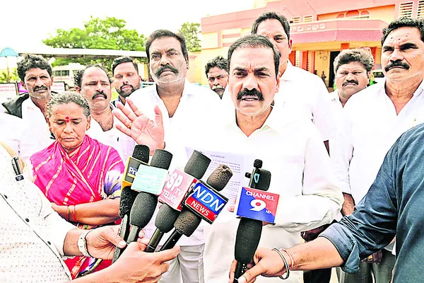 తప్పుడు పత్రాలతో జైలుకు పంపారు 