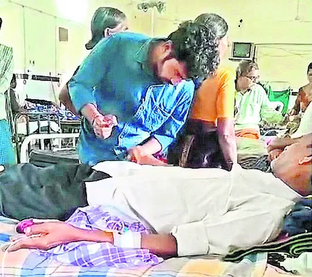 ఎంజీఎంలో ‘ప్రైవేట్‌’ దందా