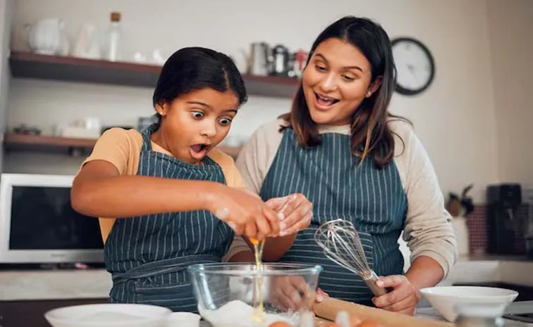 Teenage Child Can Cook!: A Guide To Teaching Cooking Skills By Age