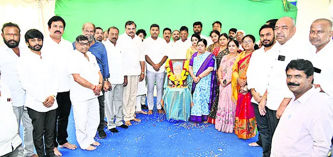 దేశం గొప్ప నేతను కోల్పోయింది 