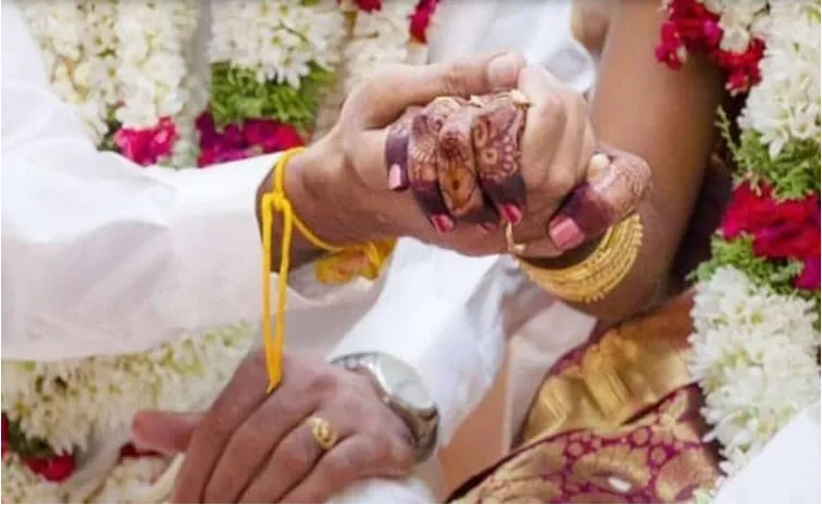 Groom Leaves Wedding Marries Another Girl Anger On Food