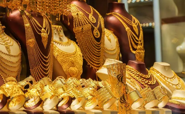 Gold Price May Hit Rs 90000 in 2025 